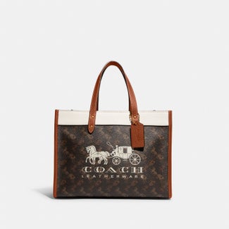 Field Tote 30 With Horse And Carriage Print And Carriage Badge